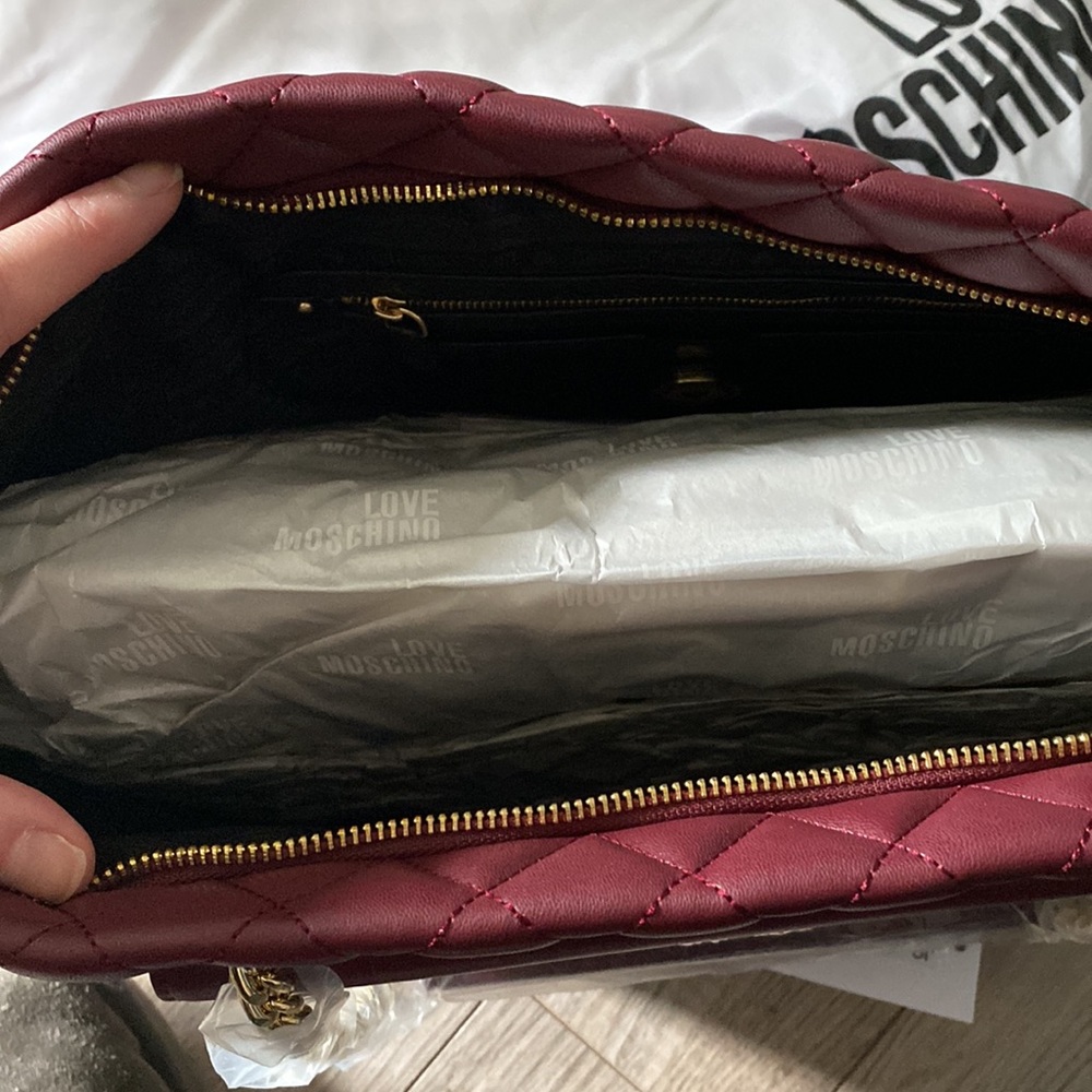 Brand new burgundy love Moschino bag. - Picture 6 of 8